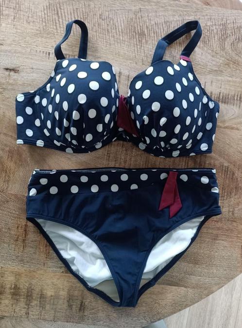 Prima donna bikini 90 E broekje 38 ZGAN blauw wit 90E, Kleding | Dames, Badmode en Zwemkleding, Zo goed als nieuw, Bikini, Blauw