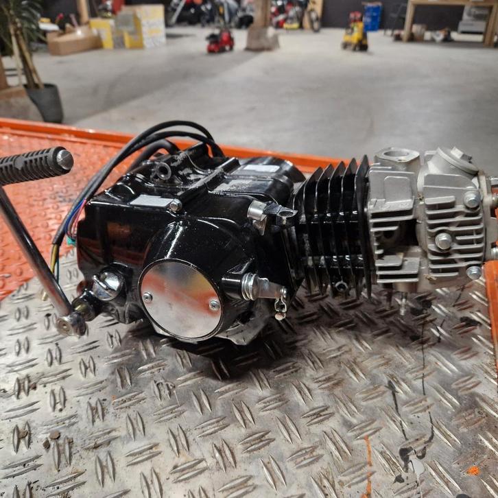 125cc pitbike 4 takt motor blok schakel 154FMJ, Fietsen en Brommers, Brommers | Crossbrommers, Zo goed als nieuw, Ophalen