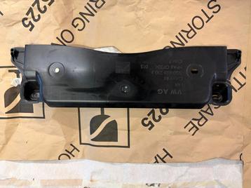VW Tiguan Audi Q3 Onderplaat 5Q0 825 230 J beschikbaar voor biedingen