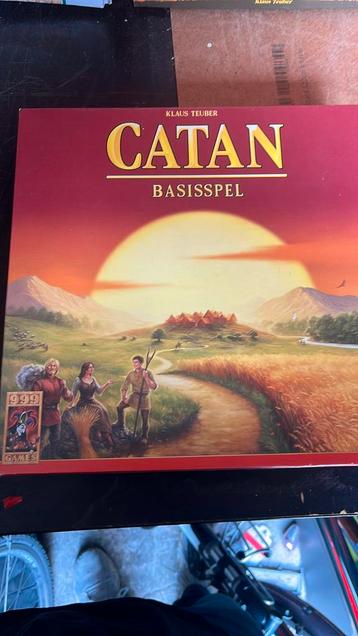 Catan 999 games  beschikbaar voor biedingen