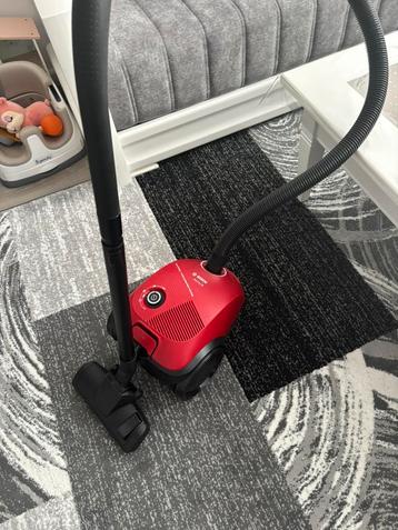 Bosch Compacte Stofzuiger - Klein en Licht - Werkt Goed beschikbaar voor biedingen
