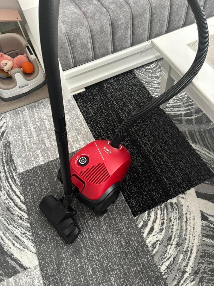 Bosch Compacte Stofzuiger - Klein en Licht - Werkt Goed, Witgoed en Apparatuur, Stofzuigers, Gebruikt, Stofzuiger, Minder dan 1200 watt