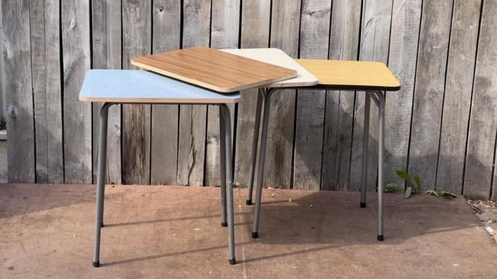 Vintage Tête à tête tafeltjes | blad naar keuze (30 stuks), Zakelijke goederen, Horeca | Meubilair en Inrichting, Meubilair, Gebruikt