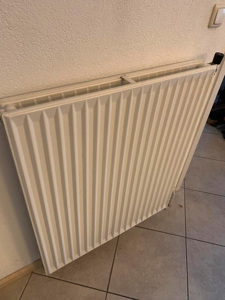 8 radiatoren, Doe-het-zelf en Verbouw, Verwarming en Radiatoren, Gebruikt, Radiator, 30 tot 80 cm, Ophalen
