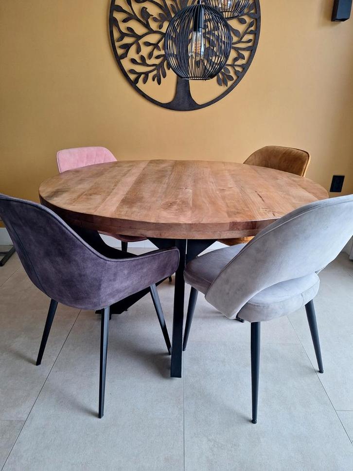 Eettafel mango hout rond 130cm, Huis en Inrichting, Tafels | Eettafels, Zo goed als nieuw, 100 tot 150 cm, Rond, Ophalen