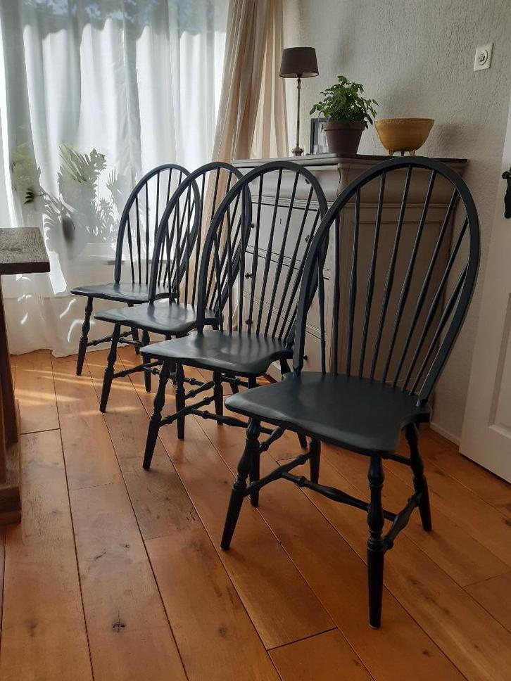 4 Windsor eetkamerstoelen-hout-spijlen model-Donker Grijs, Huis en Inrichting, Stoelen, Zo goed als nieuw, Vier, Hout, Grijs, Ophalen