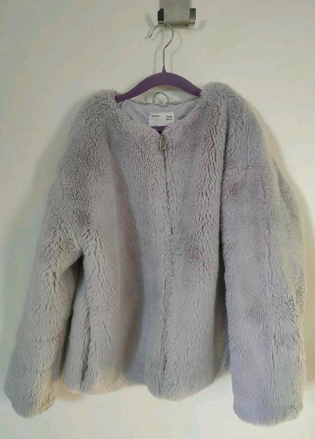 Heerlijke Zara jas van grijs bont, maat 140, Kinderen en Baby's, Kinderkleding | Maat 140, Gebruikt, Meisje, Jas, Ophalen of Verzenden