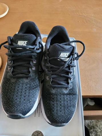 Nike Zoom Vomero Sportschoenen - Zwart beschikbaar voor biedingen