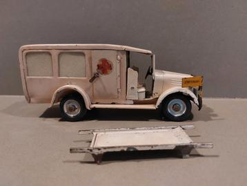 Tekno Falck Ambulance 1930s beschikbaar voor biedingen