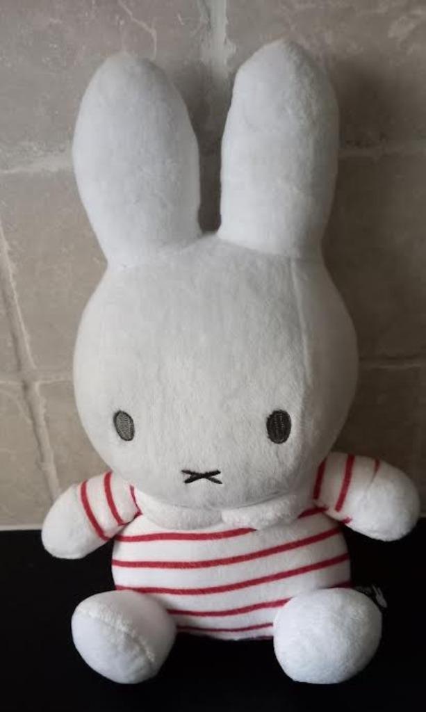 Knuffel Nijntje rammelaar, Kinderen en Baby's, Speelgoed | Knuffels en Pluche, Zo goed als nieuw, Konijn, Ophalen of Verzenden