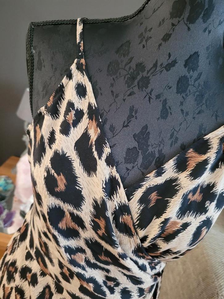 SHEIN wikkel leopard tijger jurk wikkeljurk maat M Nieuw, Kleding | Dames, Jurken, Nieuw, Maat 38/40 (M), Bruin, Onder de knie
