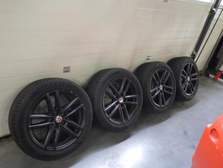 volkswagen t6 lichtmetalenvelgen zo goed als nieuw 18 inch, Auto-onderdelen, Banden en Velgen, Banden en Velgen, Zomerbanden, 18 inch