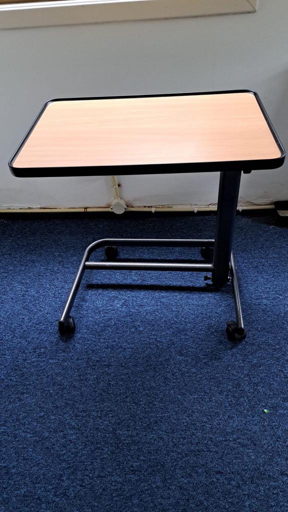 Bedtafeltje - Handig & Verstelbaar, Huis en Inrichting, Tafelonderdelen, Zo goed als nieuw, Tafelblad, 50 tot 100 cm, Minder dan 50 cm
