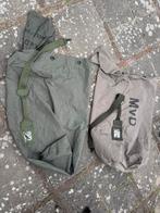 Twee grote plunjezakken groen en beige, Verzamelen, Militaria | Algemeen, Ophalen of Verzenden, Luchtmacht, Nederland, Kleding of Schoenen