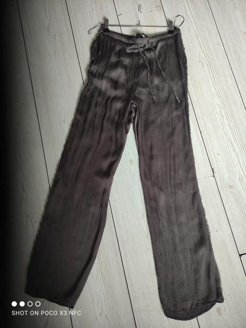 ZARA broek met ad zijkant been kraaltjes rechte pijp maat S, Kleding | Dames, Broeken en Pantalons, Zo goed als nieuw, Maat 36 (S)