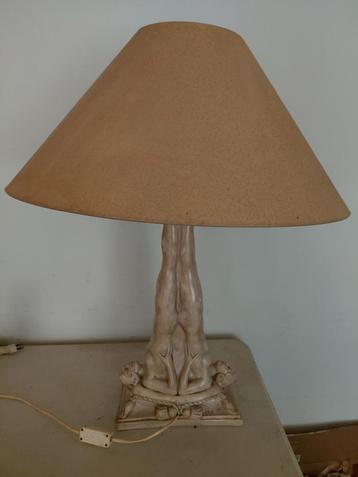 Vintage Lamp met Bijzondere Voet - 69cm beschikbaar voor biedingen