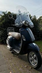 Vespa Primavera 45km/u - bouwjaar 2027 Goed Onderhouden, Fietsen en Brommers, Scooters | Vespa, Ophalen, Gebruikt, Maximaal 45 km/u