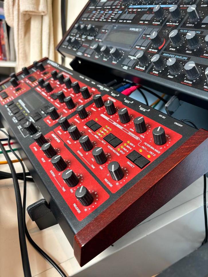 Access Virus B - Synthesizer, Muziek en Instrumenten, Synthesizers, Gebruikt, Overige aantallen, Overige merken, Met midi-aansluiting