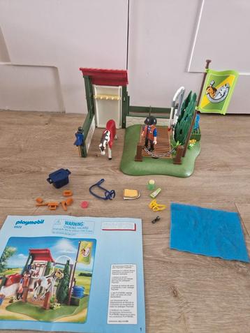 Playmobil paarden stal wasplaats beschikbaar voor biedingen