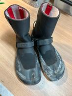 Mystic Ballistic surfschoenen 6/5 maat 43-44, Watersport en Boten, Watersportkleding, Zeil- of Surfschoenen, Heer, Ophalen of Verzenden