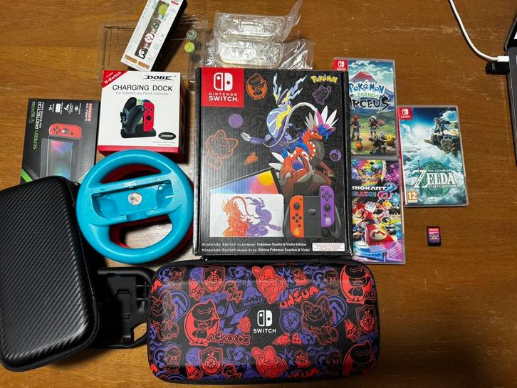 Nintendo Switch Oled Pokemon Edition Scarlet Violet, Spelcomputers en Games, Spelcomputers | Nintendo Switch, Zo goed als nieuw