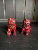 Twee rode Chinese leeuwen beelden, Antiek en Kunst, Ophalen of Verzenden