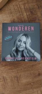 Verwacht Wonderen - Gabrielle Bernstein Kaarten, Ophalen of Verzenden, Zo goed als nieuw, Spiritualiteit algemeen, Gabrielle Bernstein