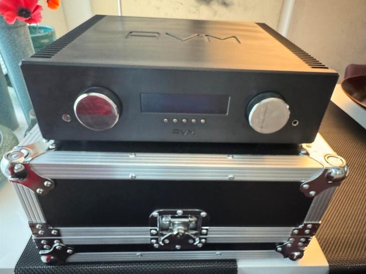 AVM Ovation 6.2 versterker, Audio, Tv en Foto, Versterkers en Receivers, Gebruikt, Stereo, 120 watt of meer, Overige merken, Verzenden