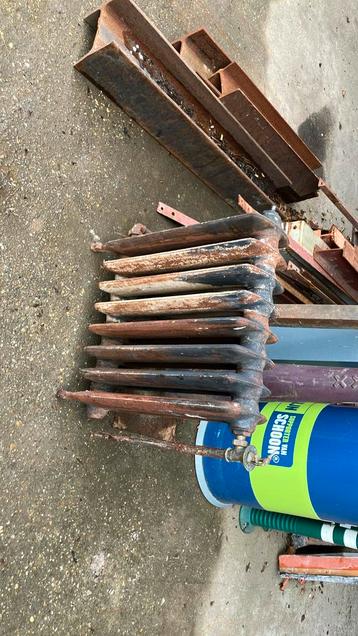Gietijzeren radiator  beschikbaar voor biedingen