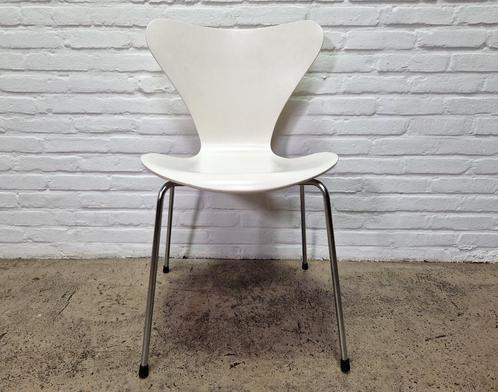 Arne Jacobsen voor Fritz Hansen Vlinderstoel 1969, Huis en Inrichting, Stoelen, Gebruikt, Eén, Hout, Metaal, Wit, Ophalen