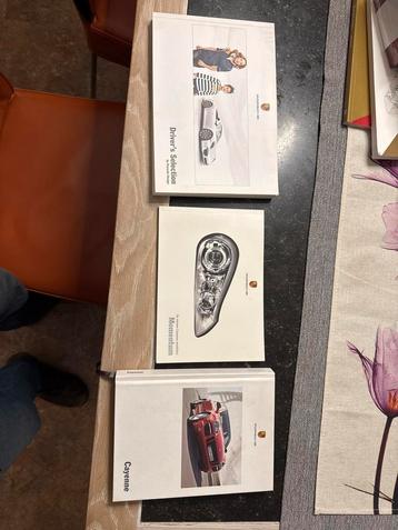 Set boeken Porsche Cayenne 1e Model - Originele Boeken beschikbaar voor biedingen