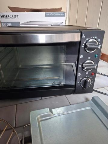 Compacte Oven - Ideaal voor kleine keukens! beschikbaar voor biedingen