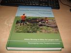 Johan Nicolay     Archeologie...  Friese terpen in doorsnede, Ophalen of Verzenden, Zo goed als nieuw