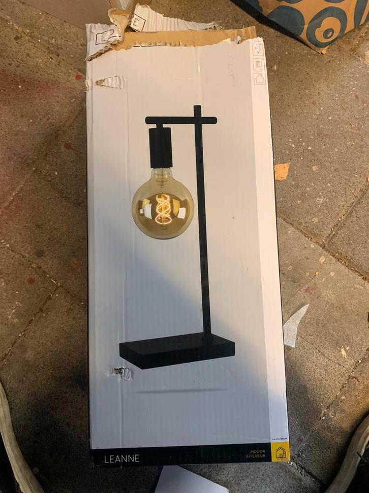 Leanne Tafellamp - Nieuw in doos, Huis en Inrichting, Lampen | Vloerlampen, Nieuw, 100 tot 150 cm, Metaal, Ophalen of Verzenden