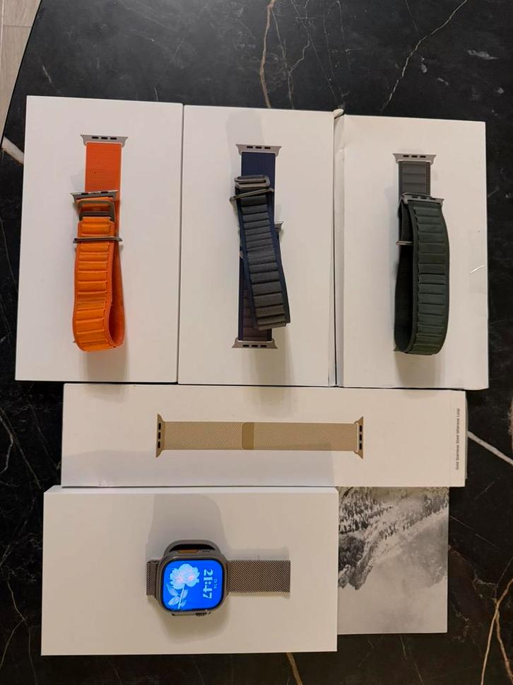 Apple Watch Ultra 49mm natural Titanium met diverse bandjes, Sieraden, Tassen en Uiterlijk, Smartwatches, Zo goed als nieuw, iOS