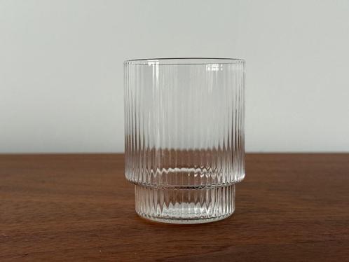 Ferm Living Ripple Glas Helder Laag, Huis en Inrichting, Keuken | Servies, Zo goed als nieuw, Glas of Glazen, Overige stijlen