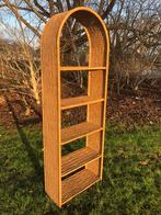 Prachtige rotan boogkast, vintage design, Huis en Inrichting, Kasten | Boekenkasten, Met plank(en), 200 cm of meer, Zo goed als nieuw