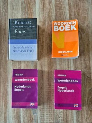 Woordenboeken (4 stuks) beschikbaar voor biedingen