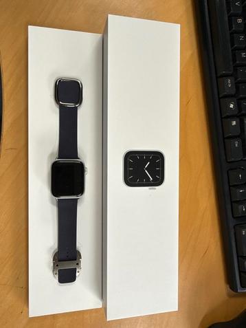 Apple Watch Series 5 - Gebruikt beschikbaar voor biedingen