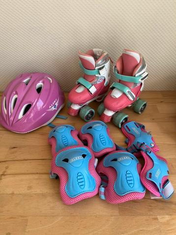 Rolschaatsen + beschermers en helm beschikbaar voor biedingen