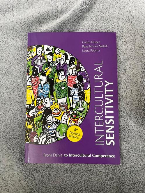 C. Nunez - Intercultural Sensitivity, Boeken, Wetenschap, Zo goed als nieuw, Ophalen of Verzenden