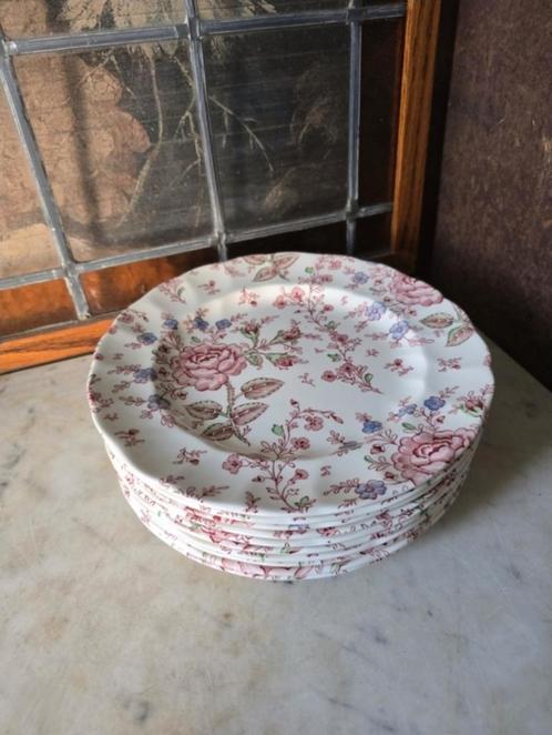 Ontbijtbord Rose chintz Johnson Bros, Antiek en Kunst, Antiek | Servies los, Ophalen of Verzenden