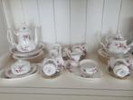 nieuw ontbijt servies 12 personen royal albert lavender rose, Ophalen