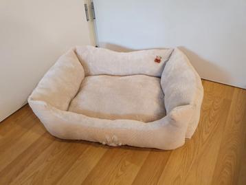 Beige wollige hondemand voor middelgrote/kleine hond beschikbaar voor biedingen