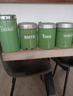 Oude voorraad bussen, wasbakje en petroleumstel, Antiek en Kunst, Ophalen