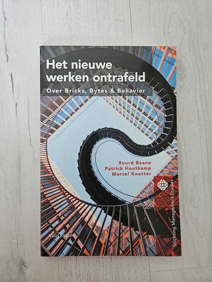 Patrick Houtkamp - Het nieuwe werken ontrafeld, Boeken, Studieboeken en Cursussen, Zo goed als nieuw, HBO, Ophalen of Verzenden