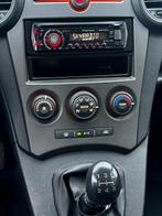 Kia CARENS 2.0 CVVT X-tra 7p. AIRCO GOEDE AUTO NAP APK 4-202, Auto's, Kia, Voorwielaandrijving, 1998 cc, 4 cilinders, 700 kg