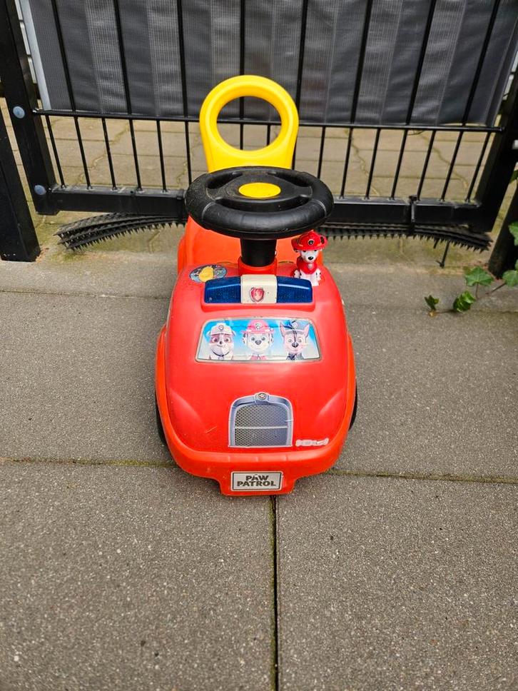Leuke Loopauto - Paw Patrol Thema, Kinderen en Baby's, Speelgoed | Buiten | Voertuigen en Loopfietsen, Gebruikt, Loopvoertuig