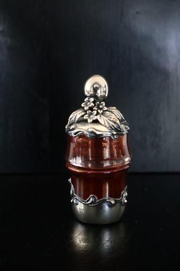 Domar parfumfles zilver overlay beschikbaar voor biedingen