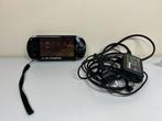 Zwarte Sony PSP 1004 + nieuwe accu, Spelcomputers en Games, Ophalen of Verzenden, Gebruikt, Zwart, PSP 3000